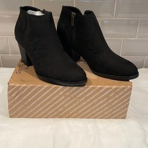 Journee Collection, Women’s Block Heel Suede